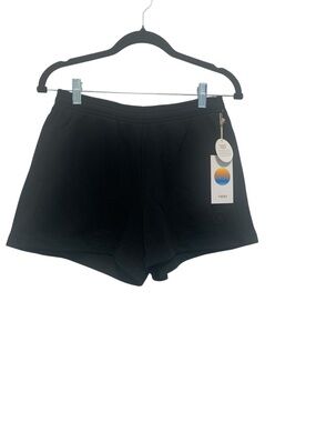 13. NWT Vuori sedona sport short Size: S